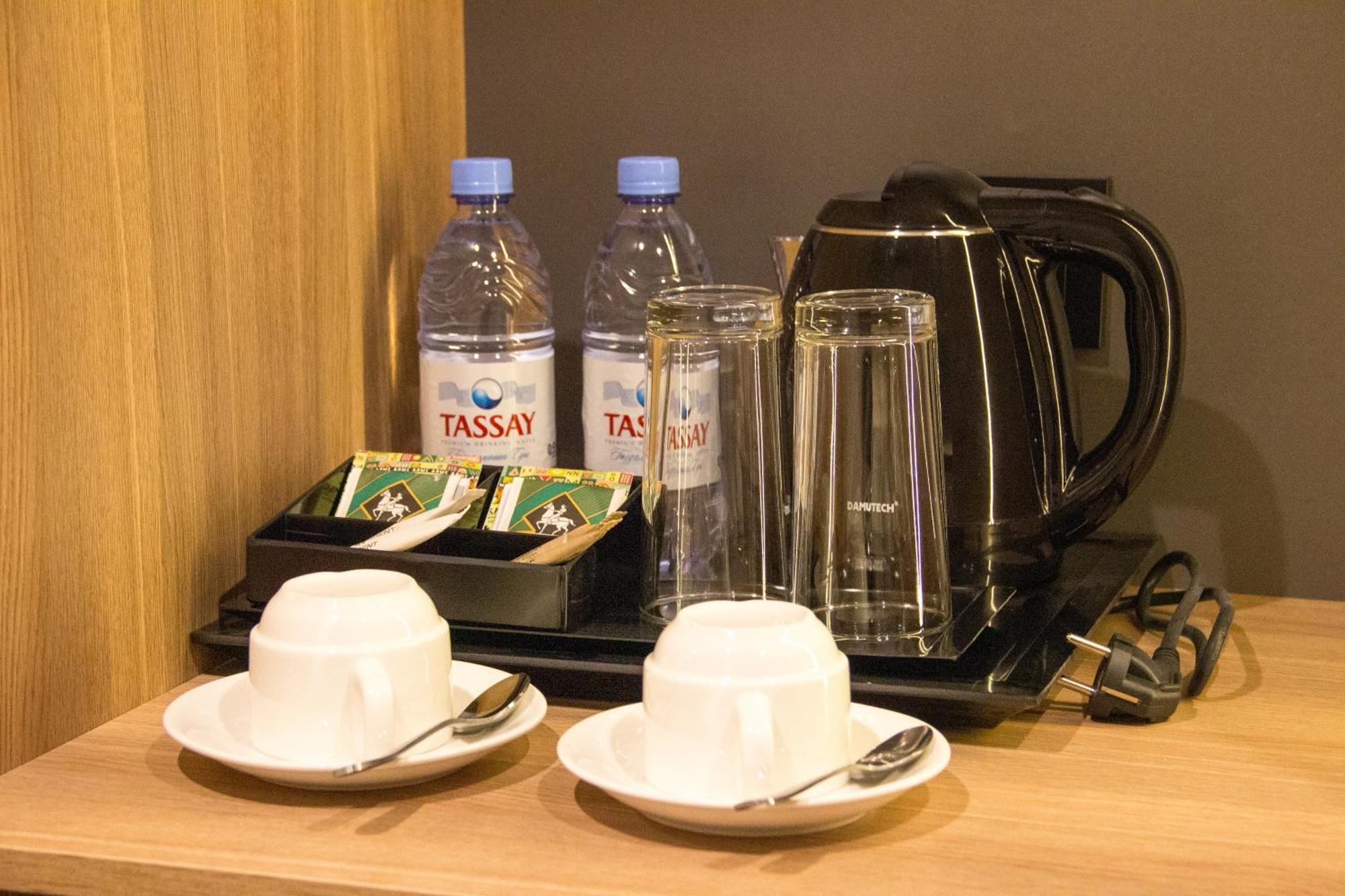 Resident Hotel Abay Ałma Ata Zewnętrze zdjęcie