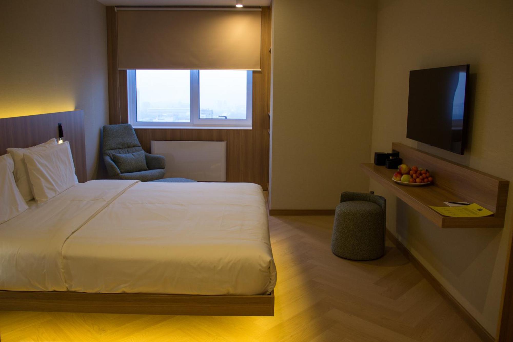 Resident Hotel Abay Ałma Ata Zewnętrze zdjęcie