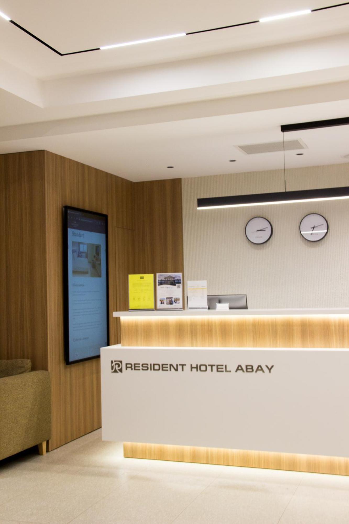 Resident Hotel Abay Ałma Ata Zewnętrze zdjęcie