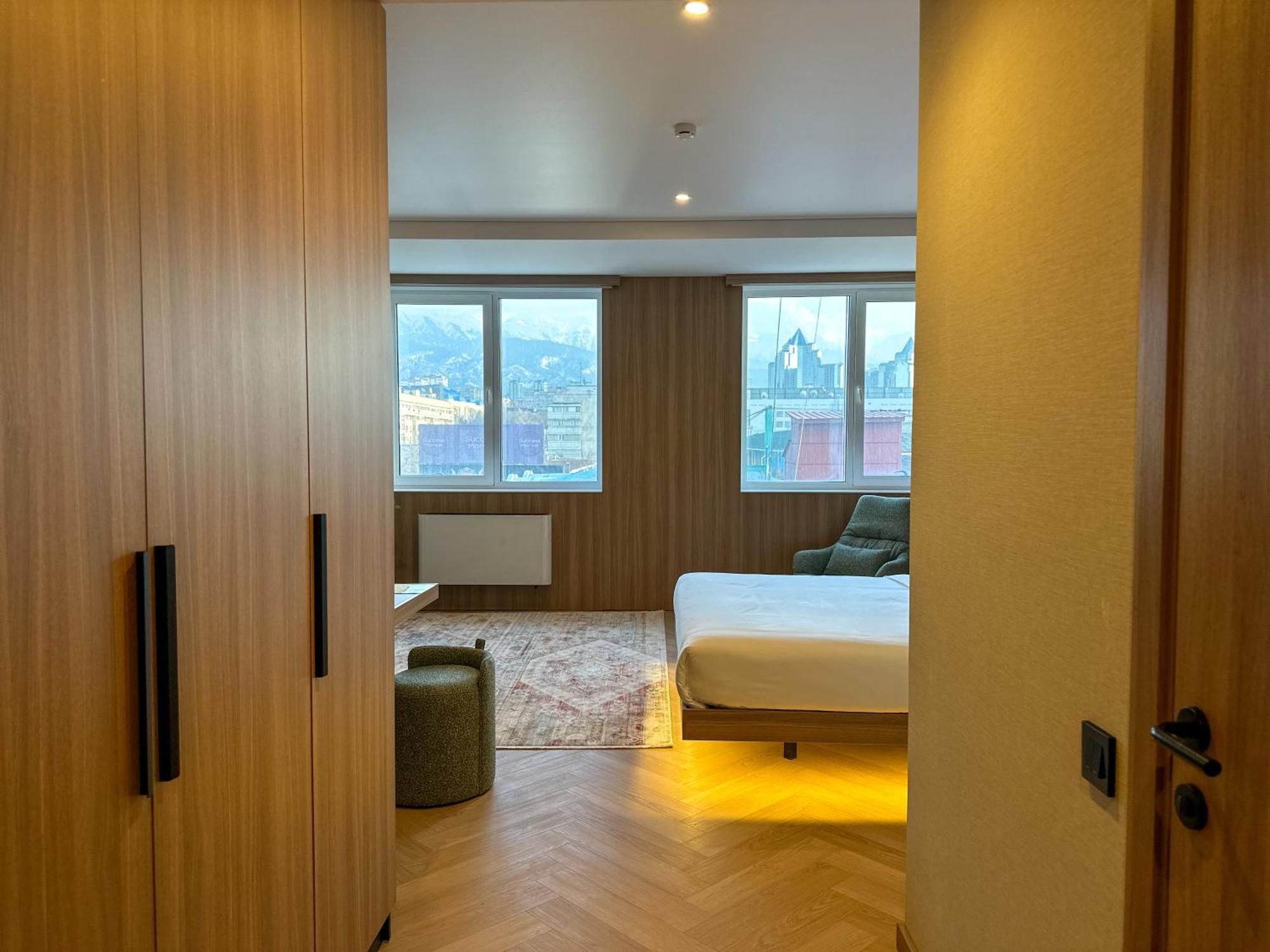 Resident Hotel Abay Ałma Ata Zewnętrze zdjęcie