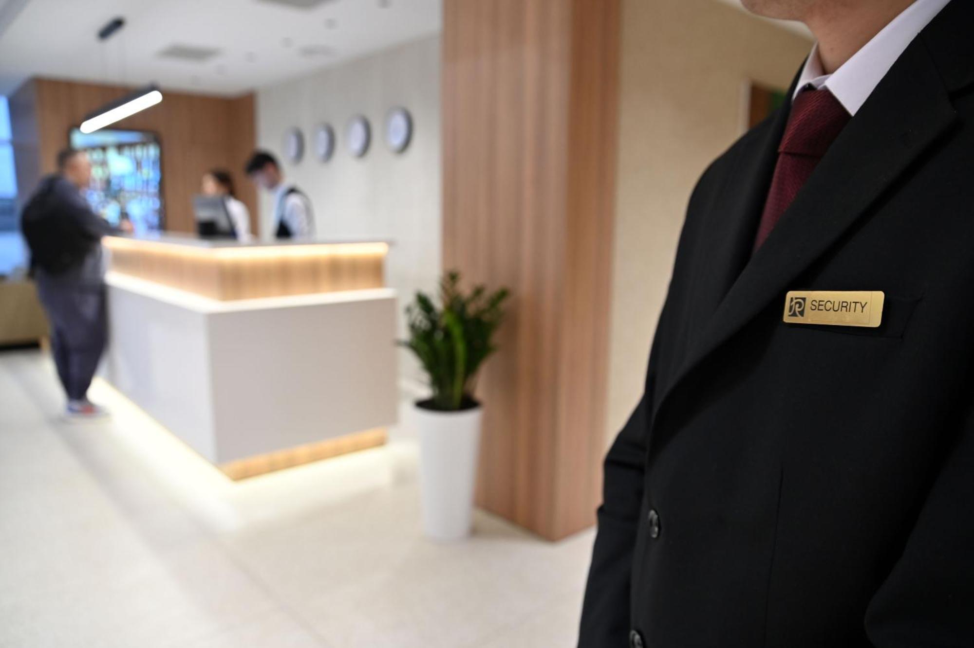 Resident Hotel Abay Ałma Ata Zewnętrze zdjęcie